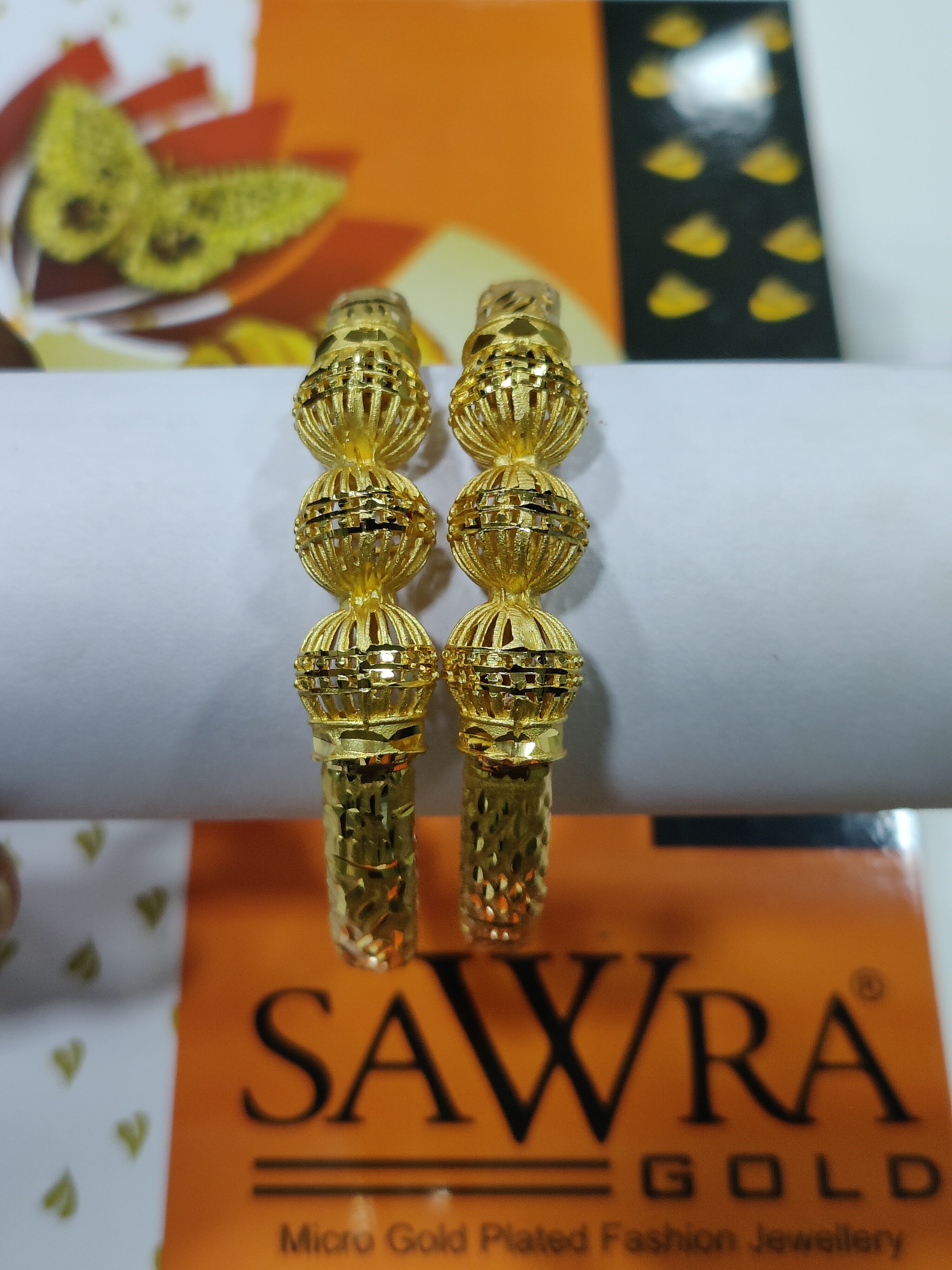 Sawra Gold Bangles 4120 (DZ)